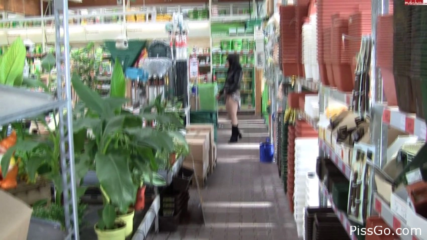 Piss market days . Wet and damp (2025|MPEG-4) piss passion, 142 MB - pissing clear burst - AnneDD28