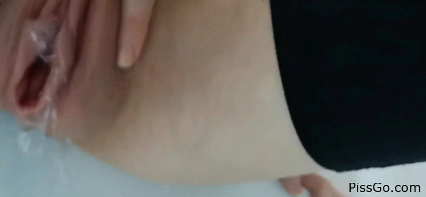 She Distributes Golden Rain - with full-of-desire girl Open Your Mouths, real pee video - (2025 | urine drive)