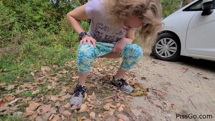 Pissing Compilation - with night lover Sarah Evans, bladder drip of urine - (2025 | pee mood)