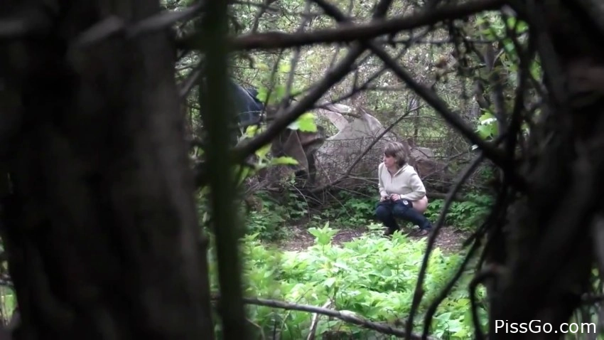 Voyeur In Bushes - Russian Natural Feminine Urination 2025