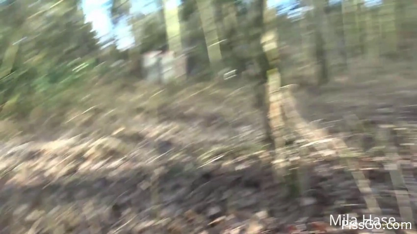 Omg! Almost Caught! My Outdoor Piss-Experience (2025|MPEG-4) glow pee, 124 MB - smooth piss release - Mila-Hase