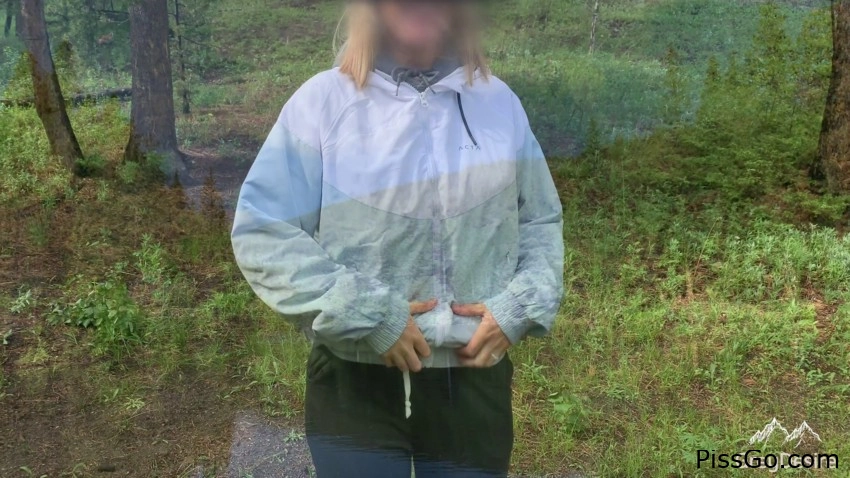 Outdoor Public Flashing, Peeing (2025|MPEG-4) urine love, 957 MB - extreme pissing amateur - Greydesire69