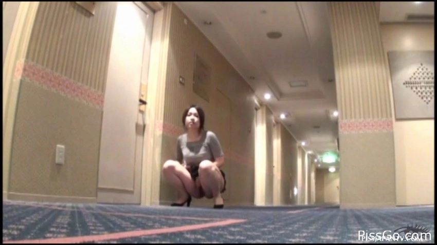 Blonde Drunk Girl - with gorgeous babe Victoria, smooth pee explosion - (2025 | pee trickle)