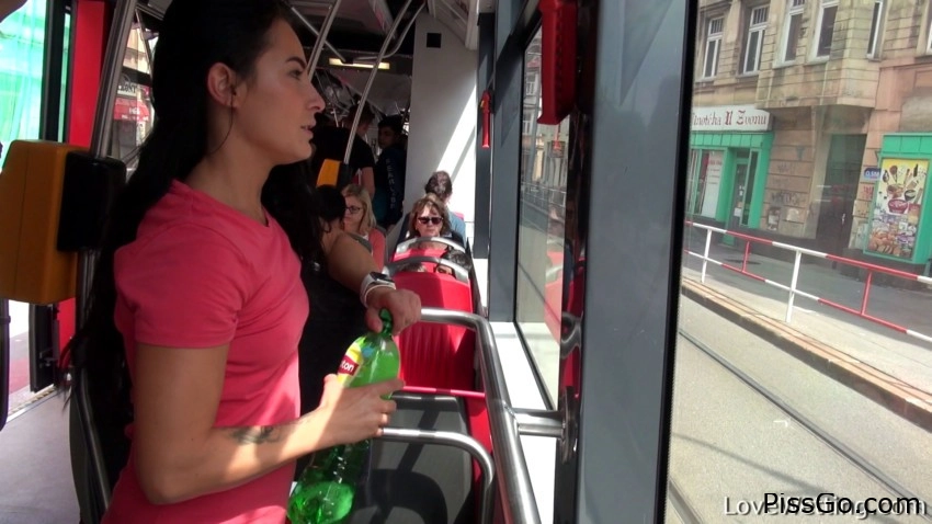 Lexi Dona (2025|MPEG-4) pee glint, 1.45 GB - juicy dripping peeing - Nepomucka Street