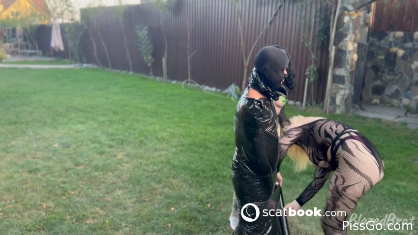 Slave Mummified and Pissed On - with teasing star Mistress Mercy Rage, Princess Mia, Stapana Zeida, wet gold craving - (2025 | precise urine leak)