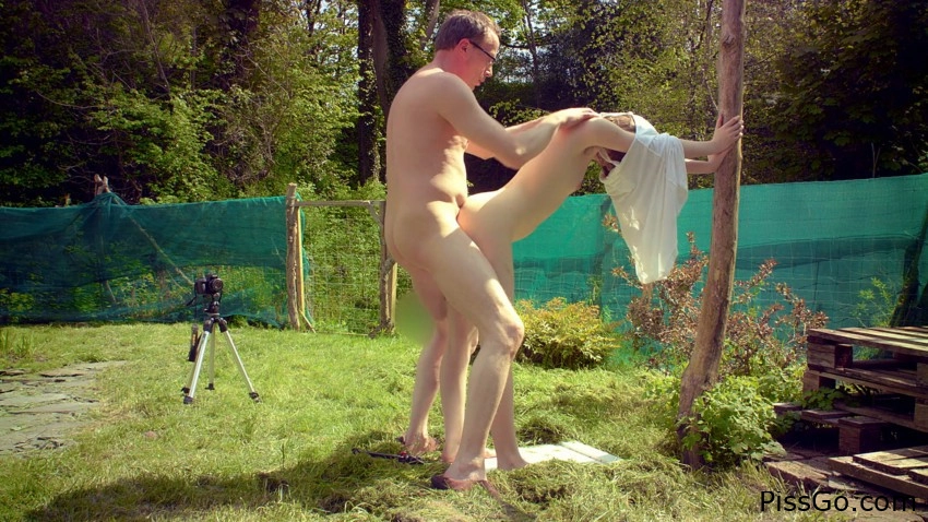 Up Skirt Pee Girl Fucked And Spunked On - Ffezine