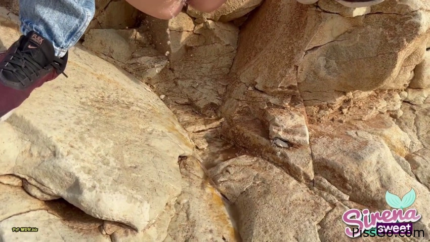 Outdoor piss cunt by the sea - SirenaSweet 2025