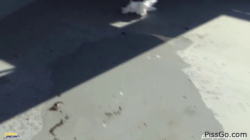 Nathaly25 - Pissing With Nathaly