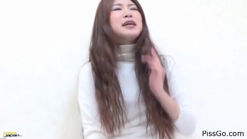 Pissing - Elena Koshka