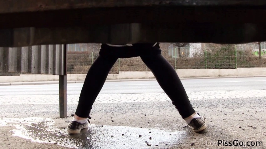 Pissing Scene 7 - Foxy Sanie