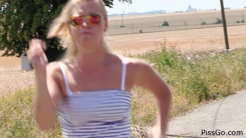 Thief selfpiss punishment (2025|MPEG-4) urine flick, 355 MB - pee need squirt - Chrissy Fox